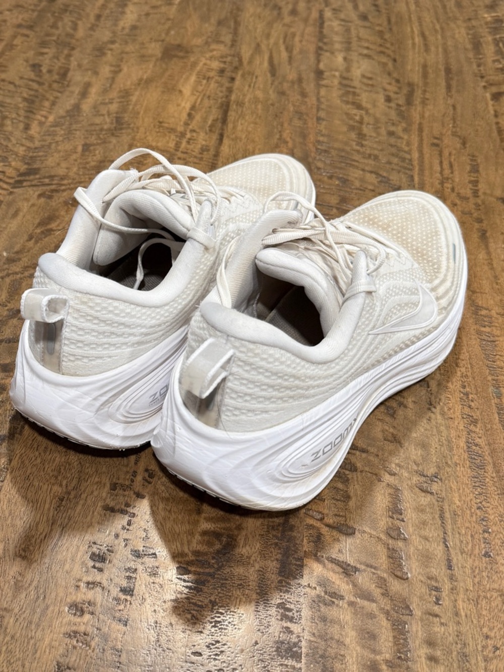 Nike Vomero Plus ZoomX White Mens Size 10 Running Shoes HV8150-102 - Picture 6 of 8